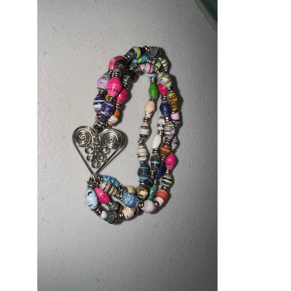 Bracelet / Wire Heart / Recycled Beads / EUC - Picture 1 of 3